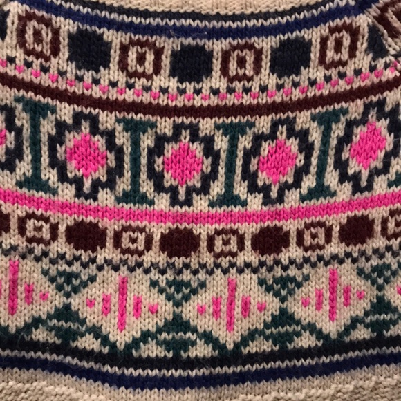 Patterned American Eagle Sweater (M) - Picture 4 of 5